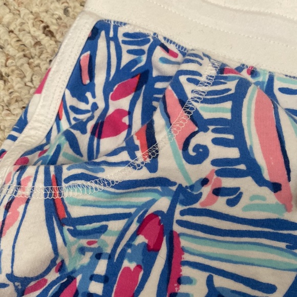 Lilly Pulitzer Red Right Return Chrissy Shorts small s front pocket beach - Picture 3 of 10